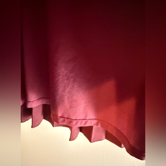 GUZELLA DESIGNER PLEADED BURGUNDY MIDI SKIRT SIZE 10 - Picture 4 of 7
